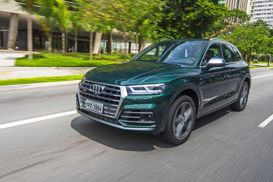  Audi SQ5 3.0 TFSI 2018 года  (LA) (фото 1 из 9)